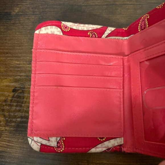 Vera Bradley Red Pink Paisley Quilted Bifold Compact Wallet with Zip Pocket - Picture 5 of 5